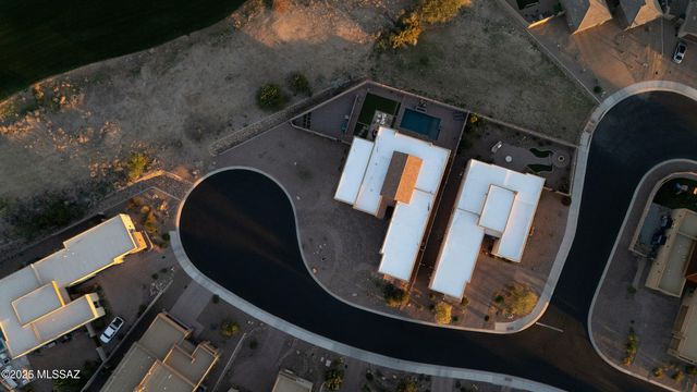 6615 W Red Hawk Place, Marana, AZ 85658