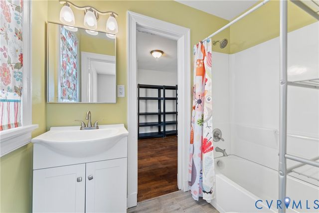 2212 Oakwood Ln, Henrico, VA 23228