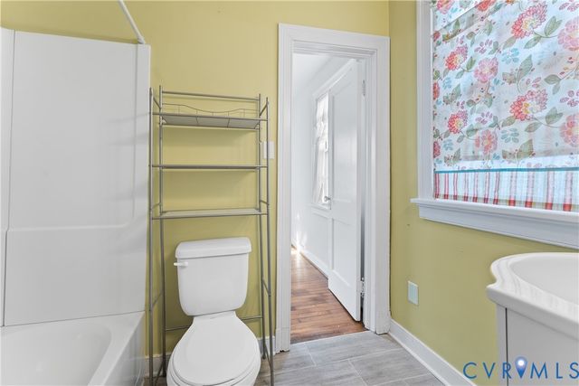 2212 Oakwood Ln, Henrico, VA 23228