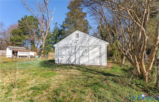 2212 Oakwood Ln, Henrico, VA 23228