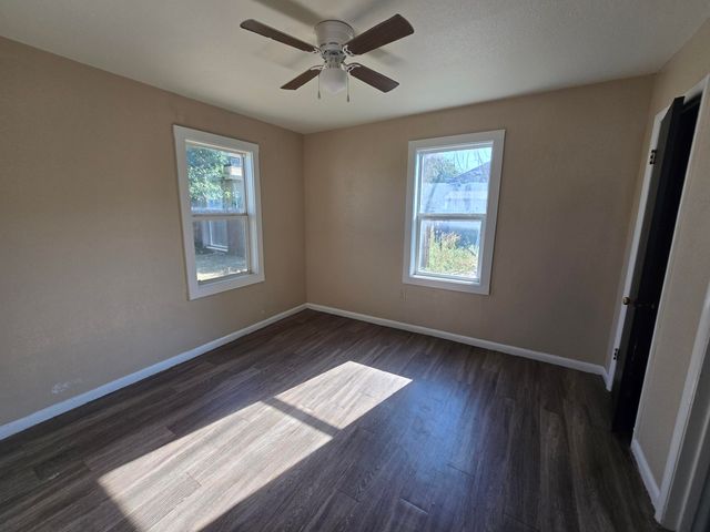 711 Fresno, Plainview, TX 79072