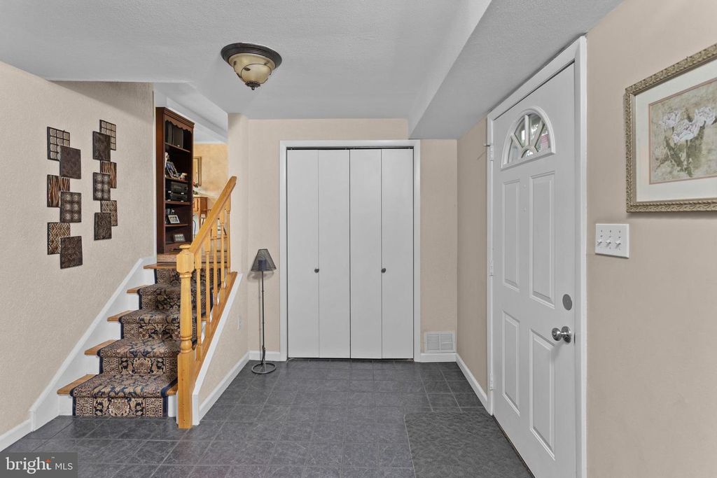 19 MARCIA DR, HAMILTON, NJ 08610 — photo 5