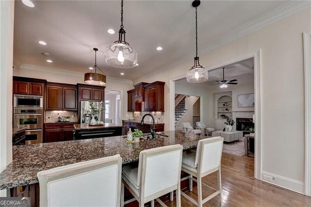 420 Lafayette Close, Roswell, GA 30075