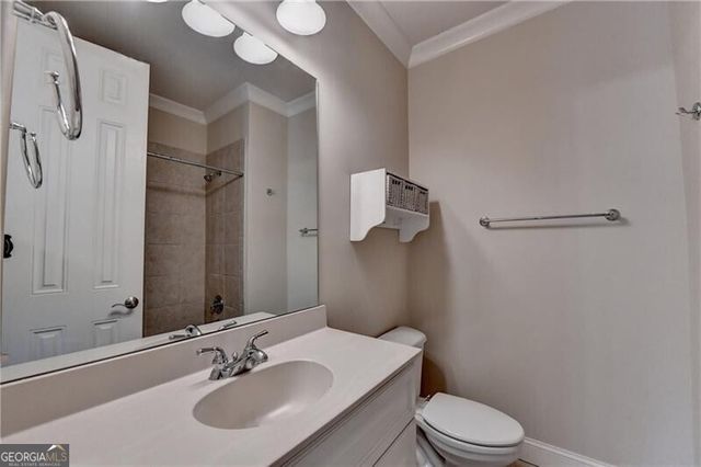 420 Lafayette Close, Roswell, GA 30075