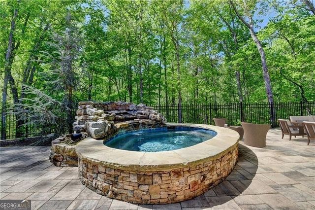 420 Lafayette Close, Roswell, GA 30075