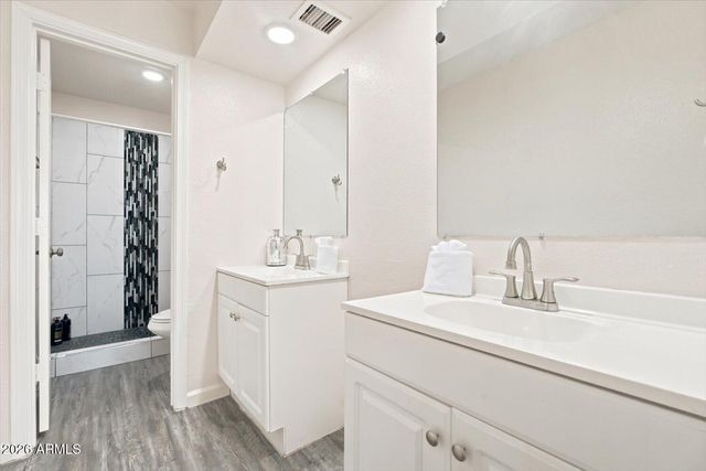 515 W PEBBLE BEACH Drive, Tempe, AZ 85282