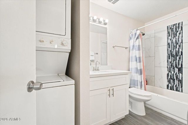 515 W PEBBLE BEACH Drive, Tempe, AZ 85282