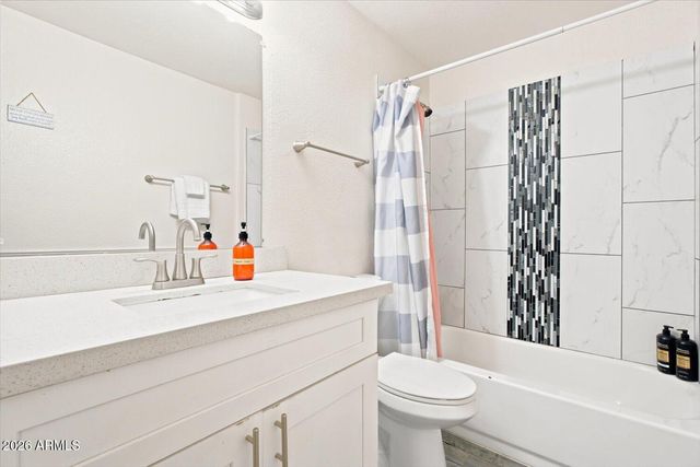 515 W PEBBLE BEACH Drive, Tempe, AZ 85282