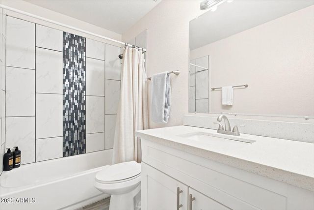 515 W PEBBLE BEACH Drive, Tempe, AZ 85282
