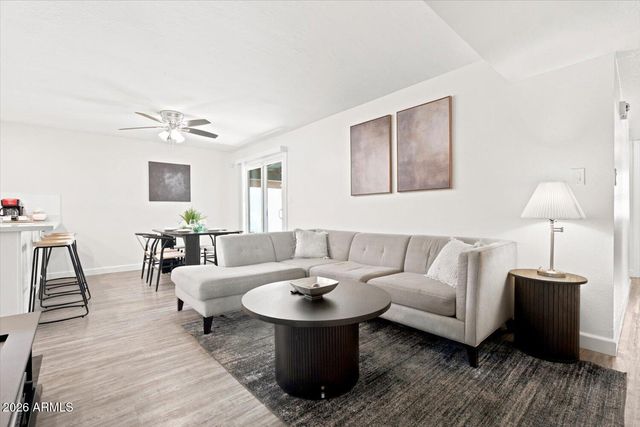 515 W PEBBLE BEACH Drive, Tempe, AZ 85282