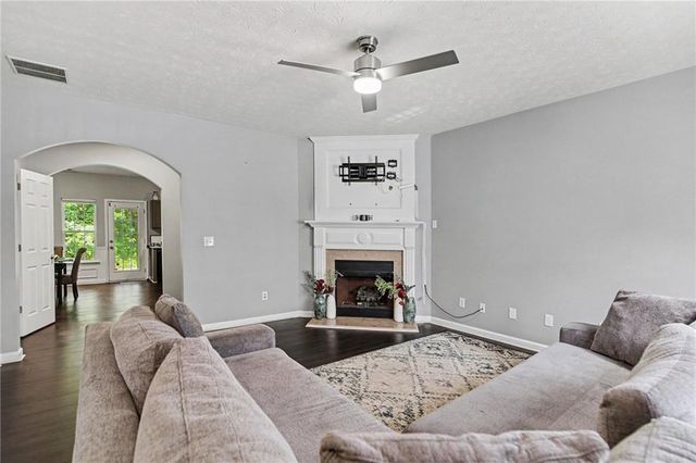 6211 Shoals Loop, Union City, GA 30291