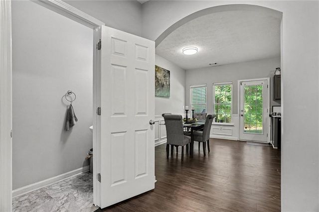 6211 Shoals Loop, Union City, GA 30291