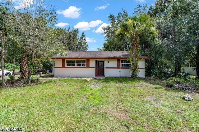 3420 6th AVE NE, Naples, FL 34120