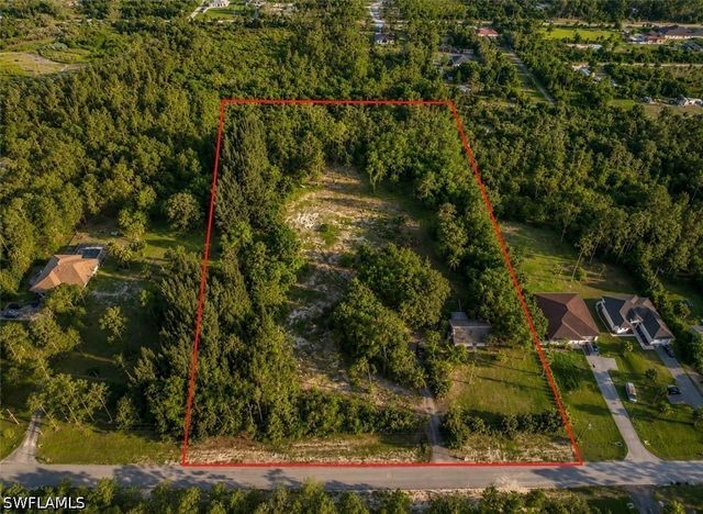 3420 6th AVE NE, Naples, FL 34120
