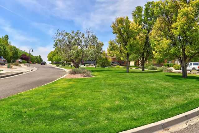 10101 Avenida Vista Sol NW, Albuquerque, NM 87114