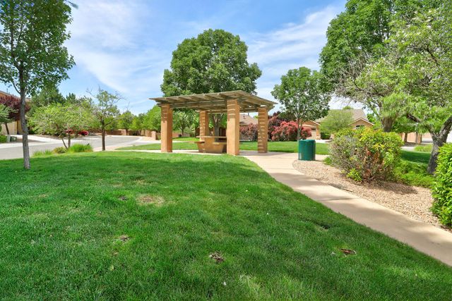 10101 Avenida Vista Sol NW, Albuquerque, NM 87114