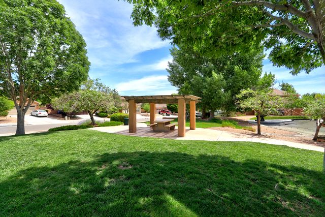 10101 Avenida Vista Sol NW, Albuquerque, NM 87114