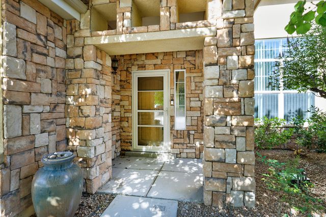 10101 Avenida Vista Sol NW, Albuquerque, NM 87114