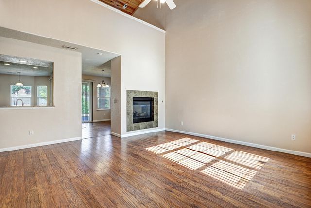 10101 Avenida Vista Sol NW, Albuquerque, NM 87114