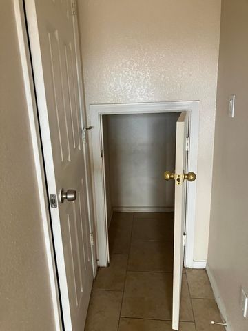 1912 Sea Breeze Street NW, Albuquerque, NM 87120