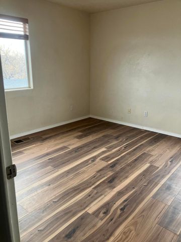 1912 Sea Breeze Street NW, Albuquerque, NM 87120