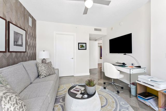 715 Bayshore Drive 606, Fort Lauderdale, FL 33304