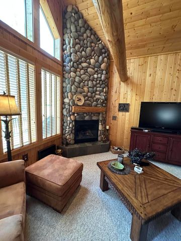 4645 Harrier Drive, Klamath Falls, OR 97601