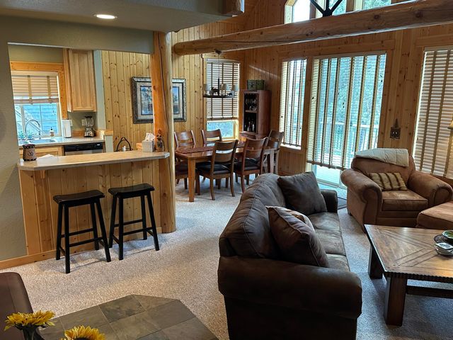 4645 Harrier Drive, Klamath Falls, OR 97601