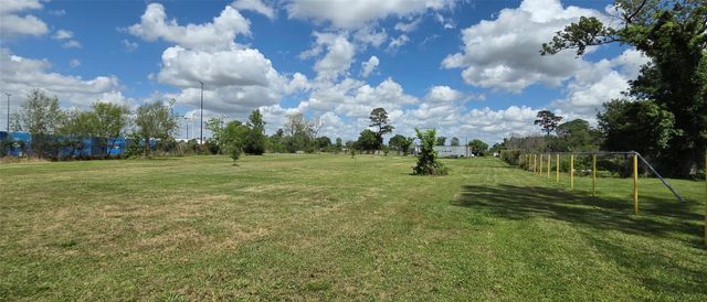 330 River Road, Channelview, TX 77530