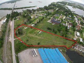 330 River Road, Channelview, TX 77530