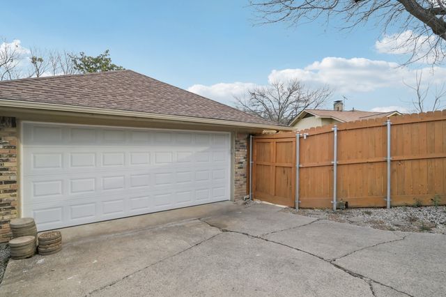 1905 Country Club Drive, Plano, TX 75074