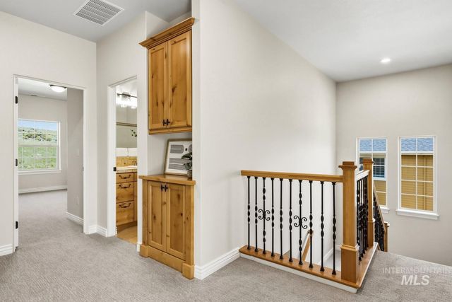 11929 N Humphreys Place, Boise, ID 83714