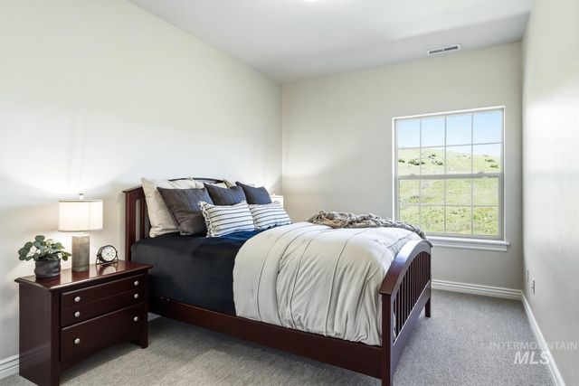 11929 N Humphreys Place, Boise, ID 83714