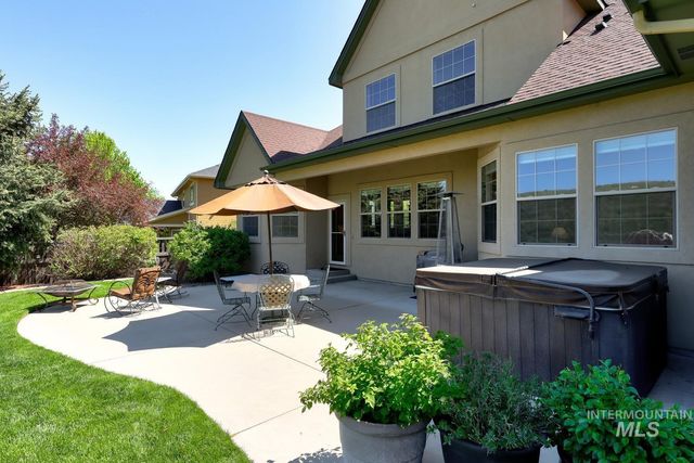11929 N Humphreys Place, Boise, ID 83714