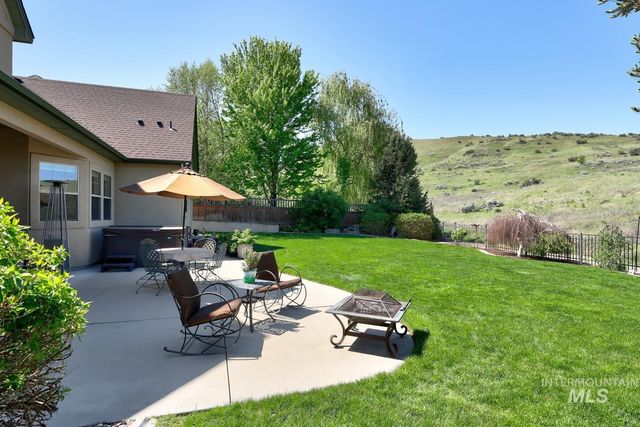 11929 N Humphreys Place, Boise, ID 83714