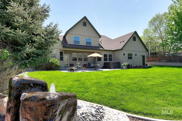 11929 N Humphreys Place, Boise, ID 83714