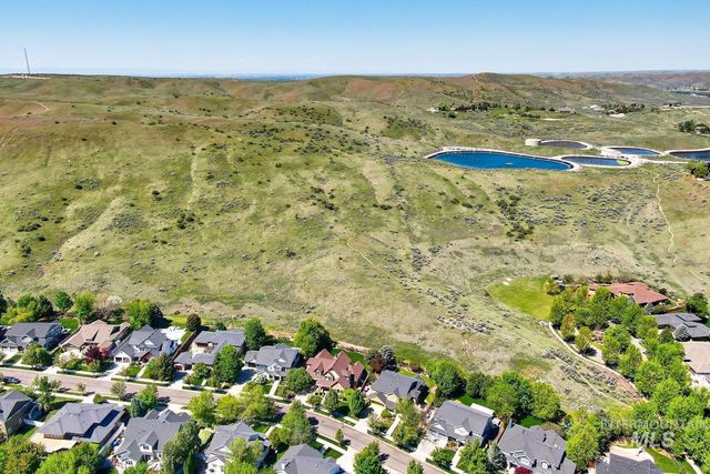 11929 N Humphreys Place, Boise, ID 83714