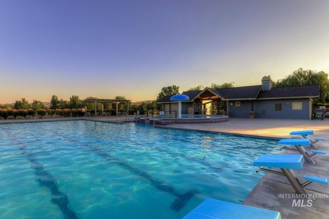 11929 N Humphreys Place, Boise, ID 83714