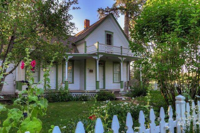 11929 N Humphreys Place, Boise, ID 83714