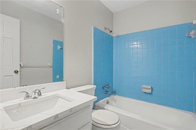 10 Gentry Drive, Mcdonough, GA 30252