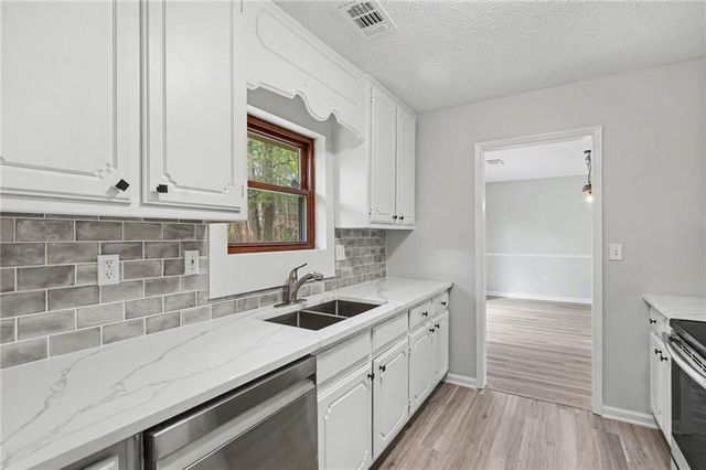 10 Gentry Drive, Mcdonough, GA 30252