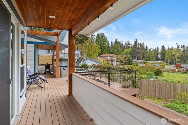 3576 S Camano Drive, Camano Island, WA 98282