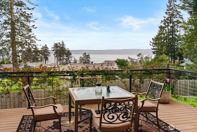 3576 S Camano Drive, Camano Island, WA 98282