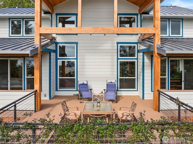 3576 S Camano Drive, Camano Island, WA 98282