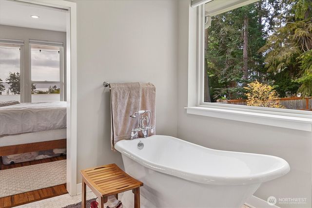 3576 S Camano Drive, Camano Island, WA 98282