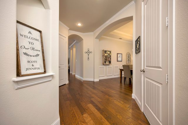 409 Middleton Drive, Roanoke, TX 76262