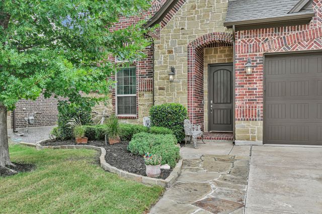 409 Middleton Drive, Roanoke, TX 76262
