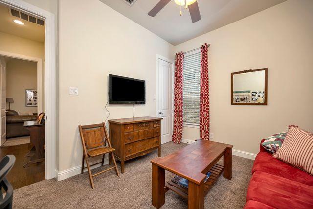 409 Middleton Drive, Roanoke, TX 76262