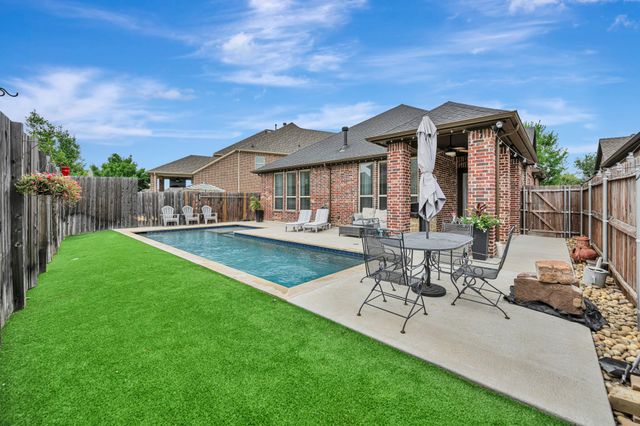 409 Middleton Drive, Roanoke, TX 76262