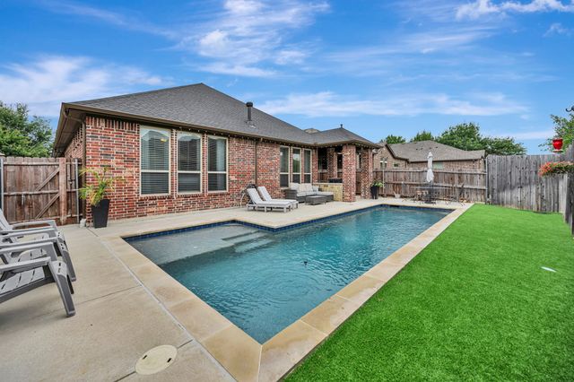 409 Middleton Drive, Roanoke, TX 76262